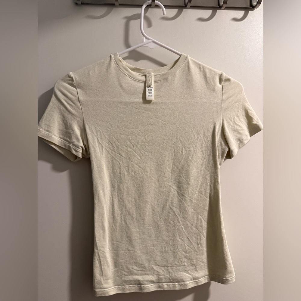 SKIMS tee